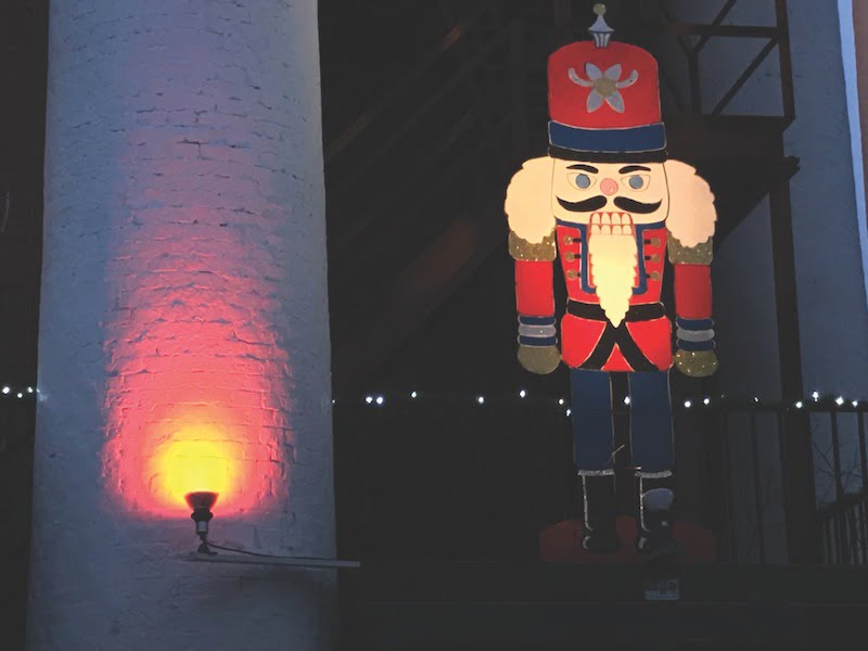 Soggy Brandon tree lighting ceremony still a success